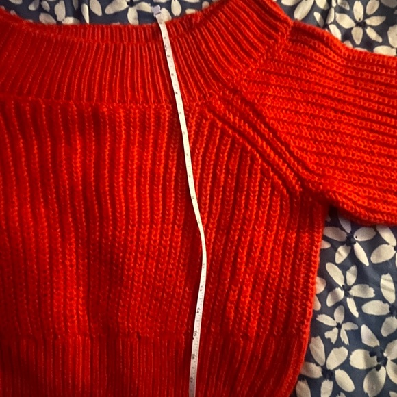 🆕 HM off shoulders sweater size medium - Picture 10 of 10